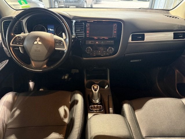 Mitsubishi Outlander 2.0 PHEV instyle Schuifdak|Leder|Navi|T, Zwart, 4 cilinders, Blauw, Bedrijf