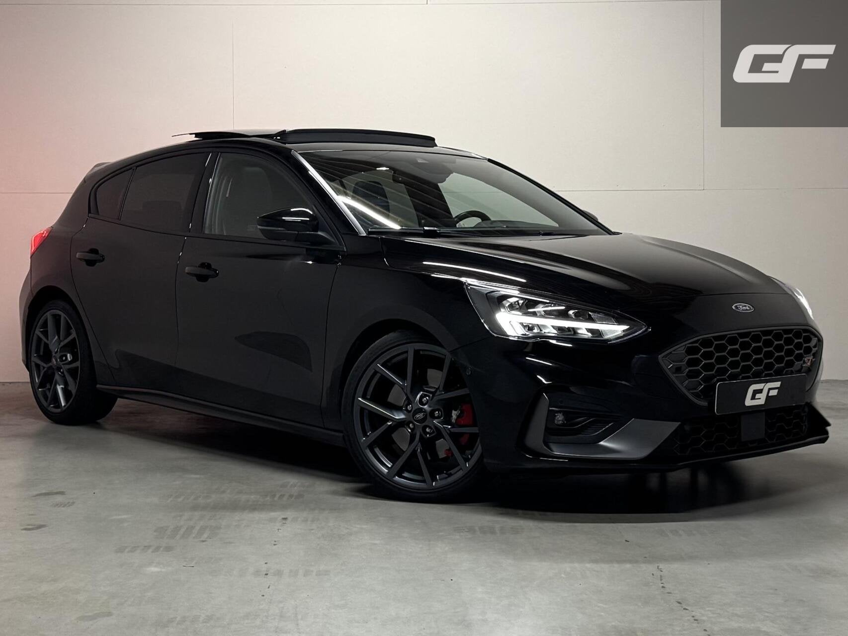 Ford Focus 2.3 EcoBoost ST-3 Pano Camera Recaro Navi Stoelv, Auto's, Gebruikt, 4 cilinders, Met garantie (alle), Automatische klimaatregeling
