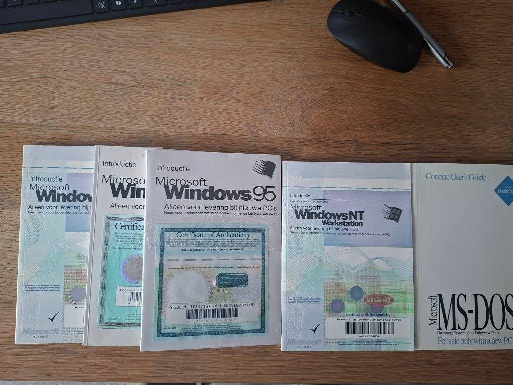 Voor de verzamelaar! oude pc boekjes, Minder dan 4 GB, Boekjes, Ophalen of Verzenden, Zo goed als nieuw