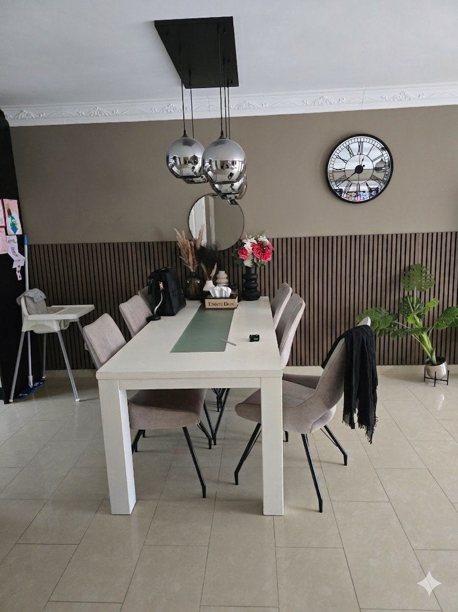 Eettafel, stoelen, vitrine kast en fauteil., Ophalen, 200 cm of meer, 50 tot 100 cm, Zo goed als nieuw