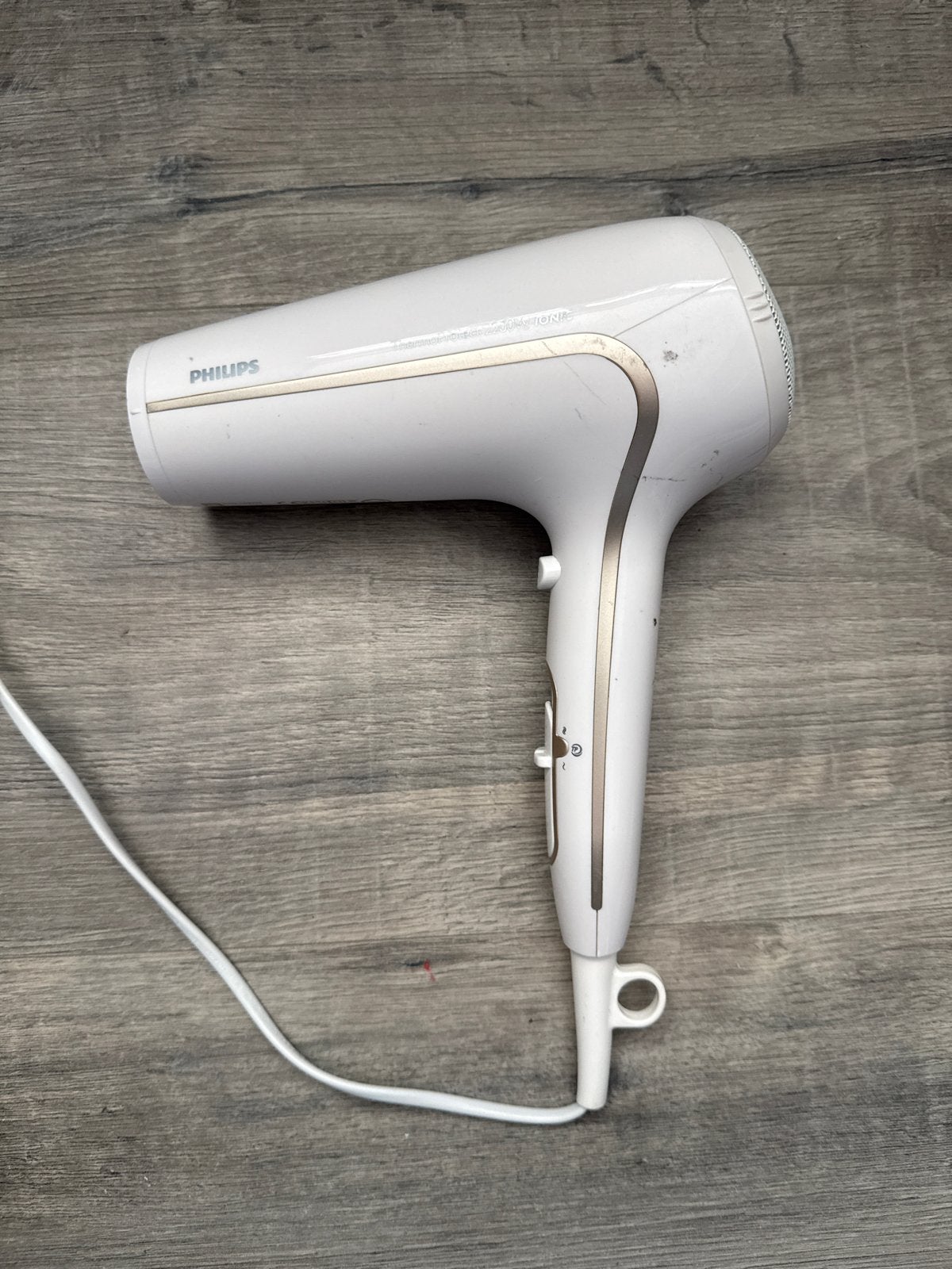 Philips HP8232 ThermoProtect Ionic föhn met diffuser, Ophalen of Verzenden, Gebruikt, Haarverzorging