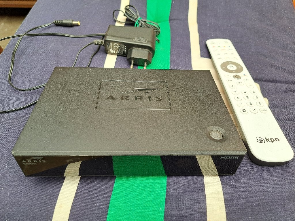Arris VIP2952 V2 decoder KPN met afstandsbediening, Ophalen of Verzenden, Zo goed als nieuw, Decoder