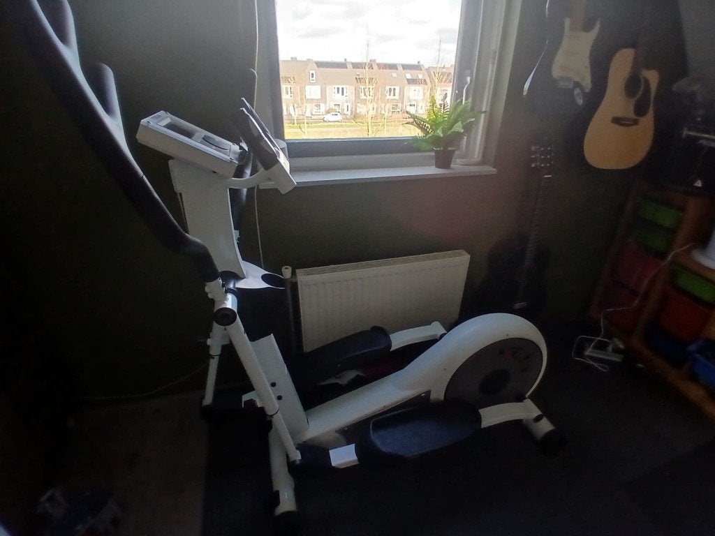 Crosstrainer Focus iPlus - Perfect voor thuistraining, Ophalen, Gebruikt, Crosstrainer, Metaal