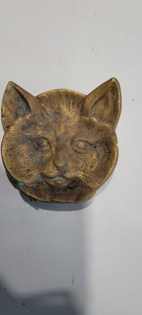 oude bronzen kat asbak? (16iv31), Ophalen of Verzenden