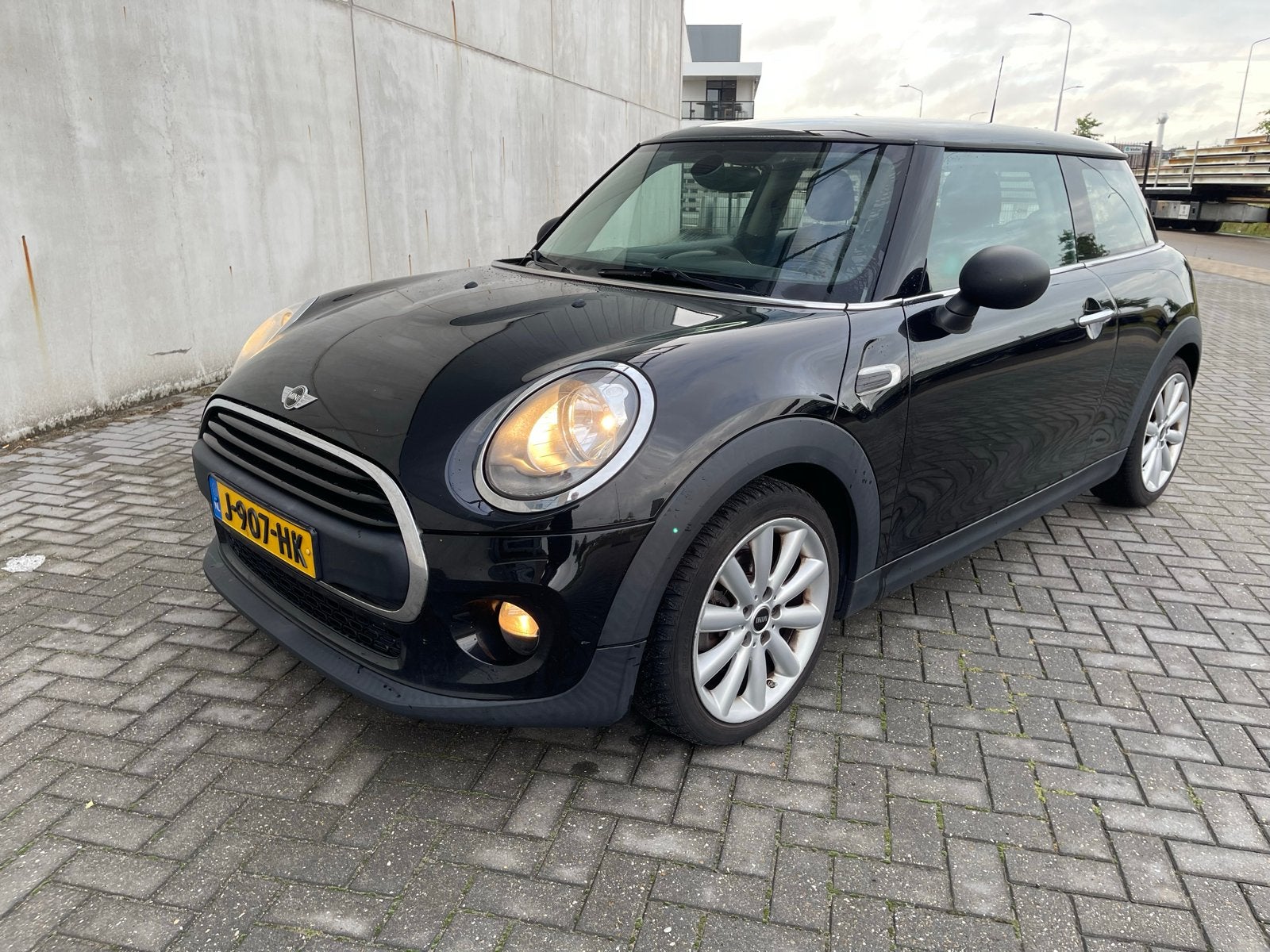 Mini 3-deurs (f56) 1.2 55KW 2016 Zwart, Auto's, Mini, Voorwielaandrijving, Stof, 74 pk, Euro 6