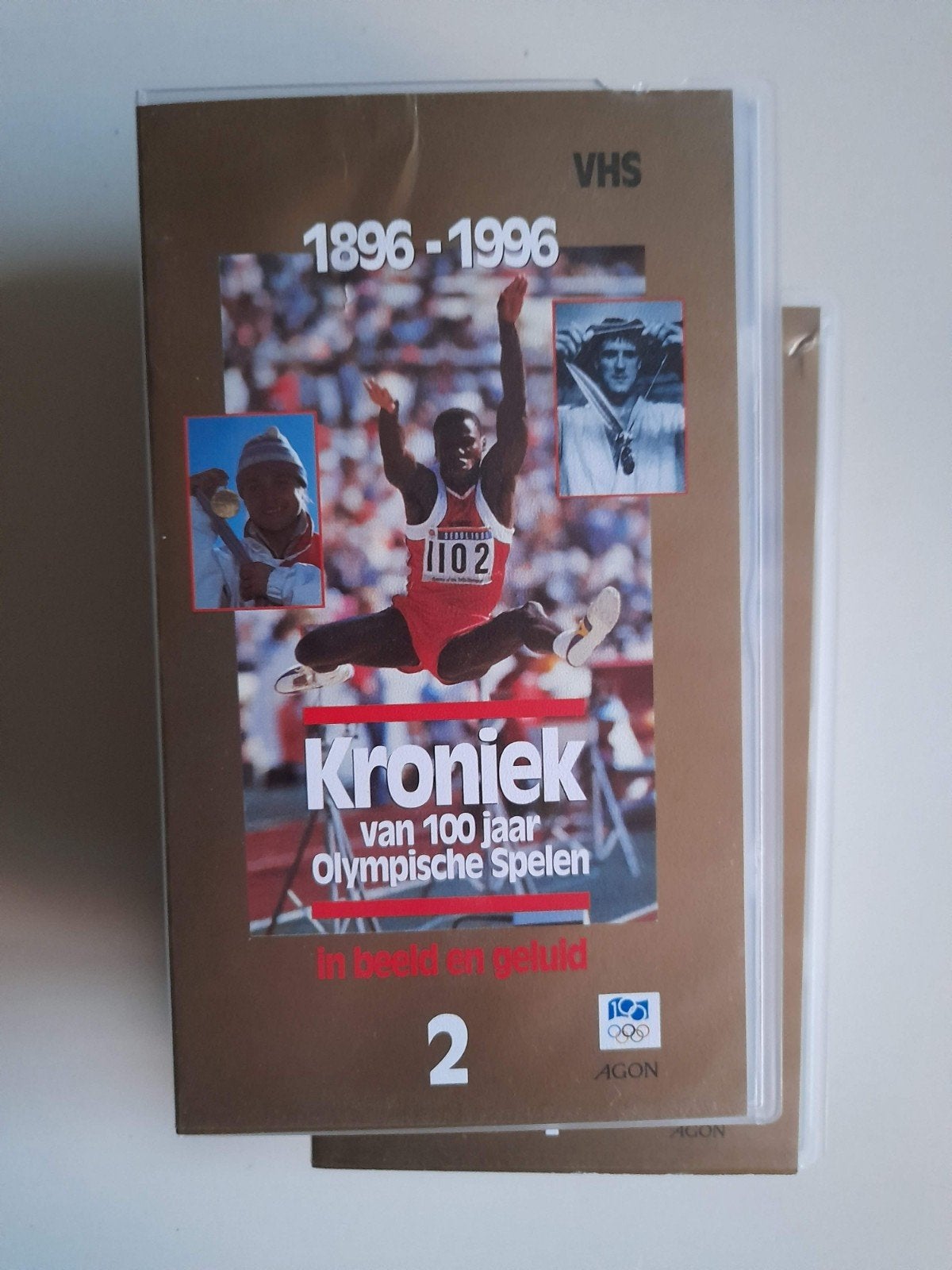 Deel 1 en Deel 2. KRONIEK 100 jaar Olympische Spelen., Alle leeftijden, Ophalen of Verzenden, Zo goed als nieuw