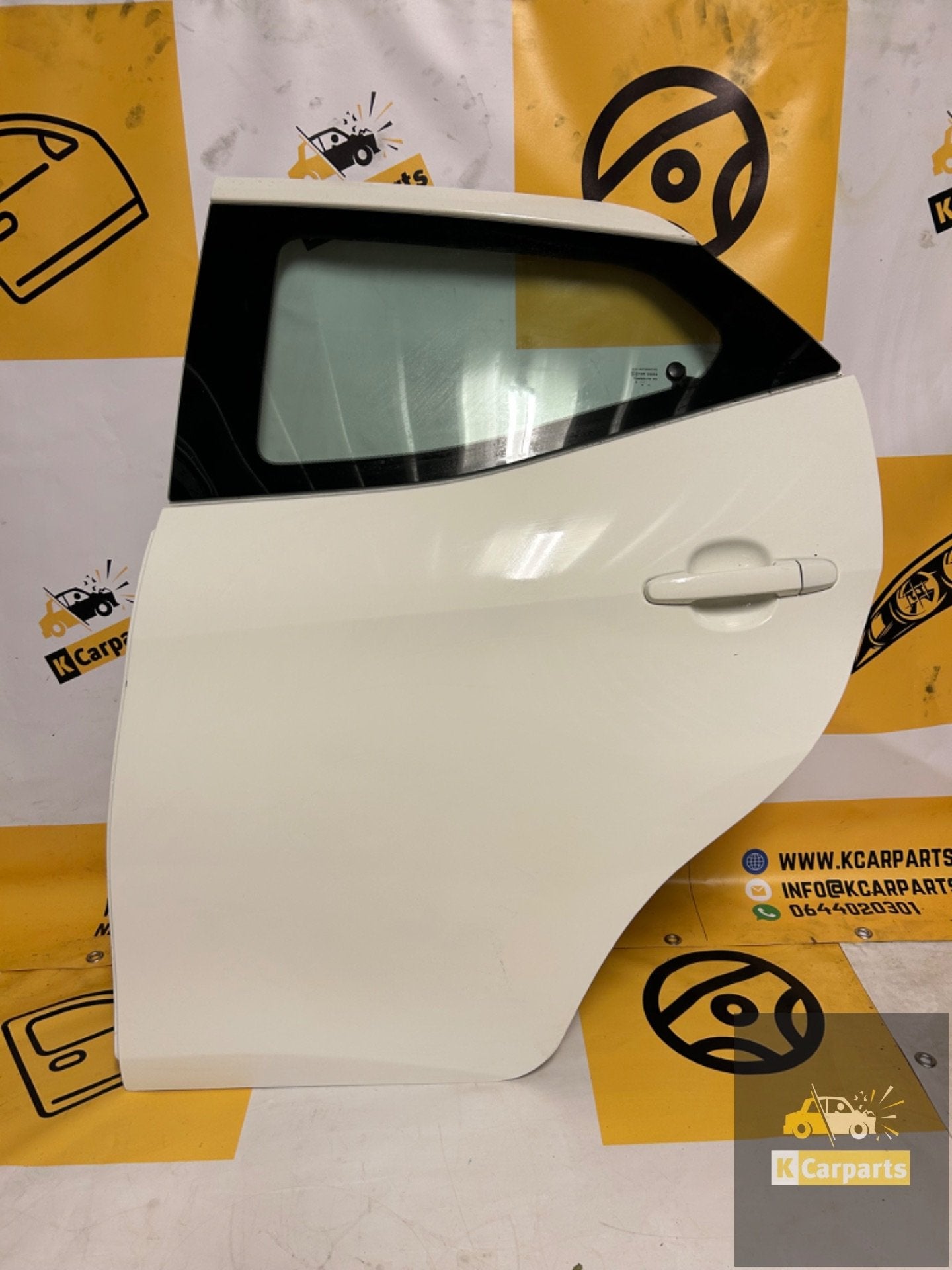 Linksachter portier Toyota Aygo KWD 068 origineel deur