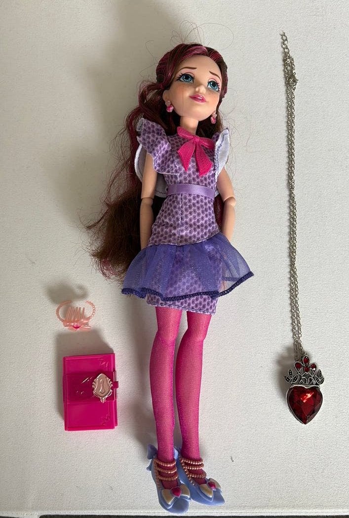 Disney descendants pop / barbie, Ophalen of Verzenden, Zo goed als nieuw