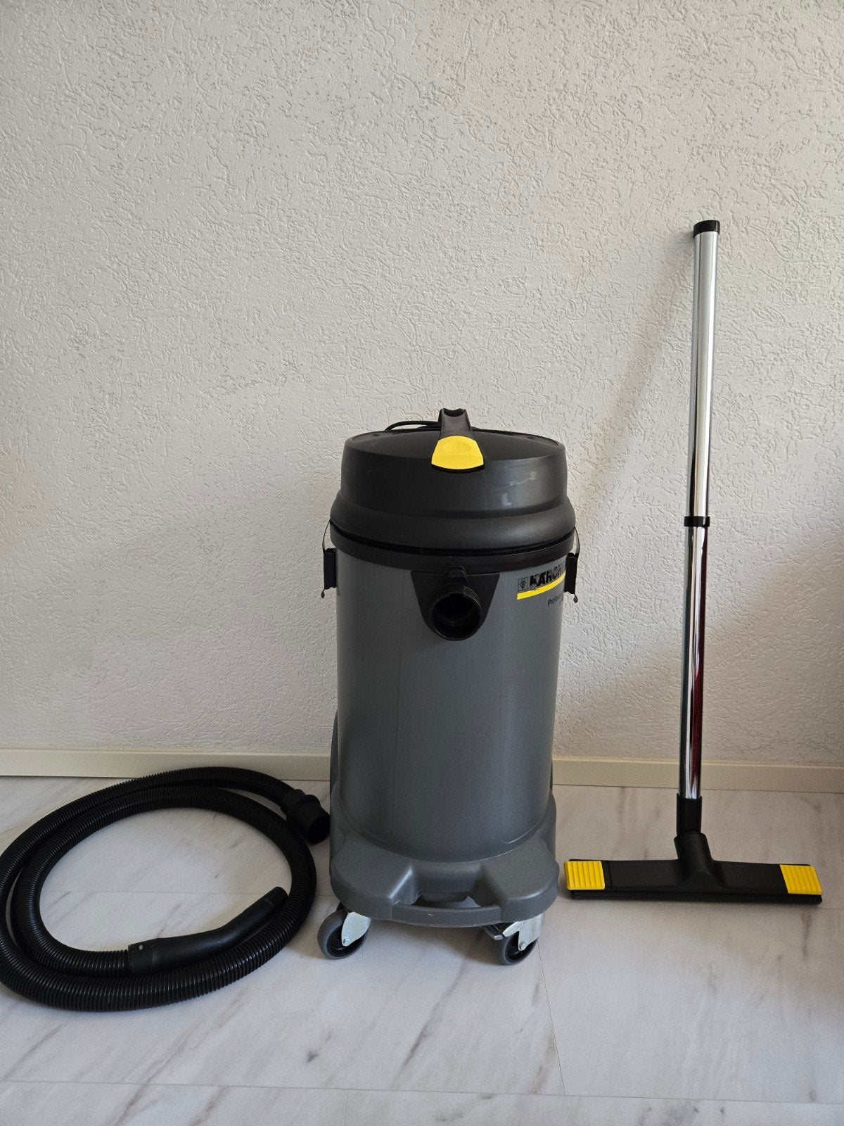 Karcher NT 48/1 Professional Nat-/Droogzuiger,, Inclusief accessoires, Gebruikt, Kärcher, Ophalen of Verzenden
