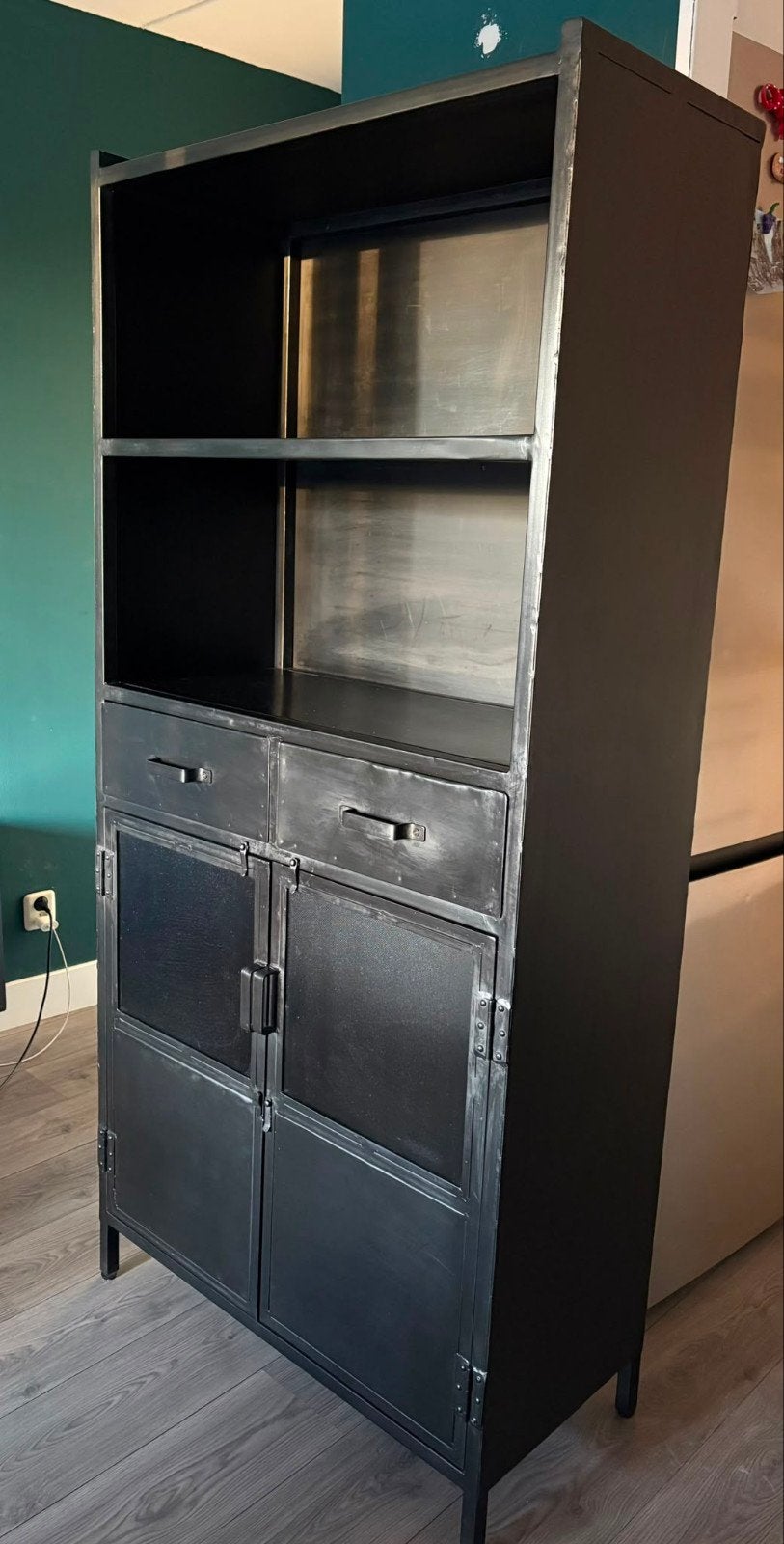 Mooie industriële buffetkast van Eleonora, model 22524, Huis en Inrichting, Kasten | Buffetkasten, Ophalen, Met deur(en), 50 tot 100 cm
