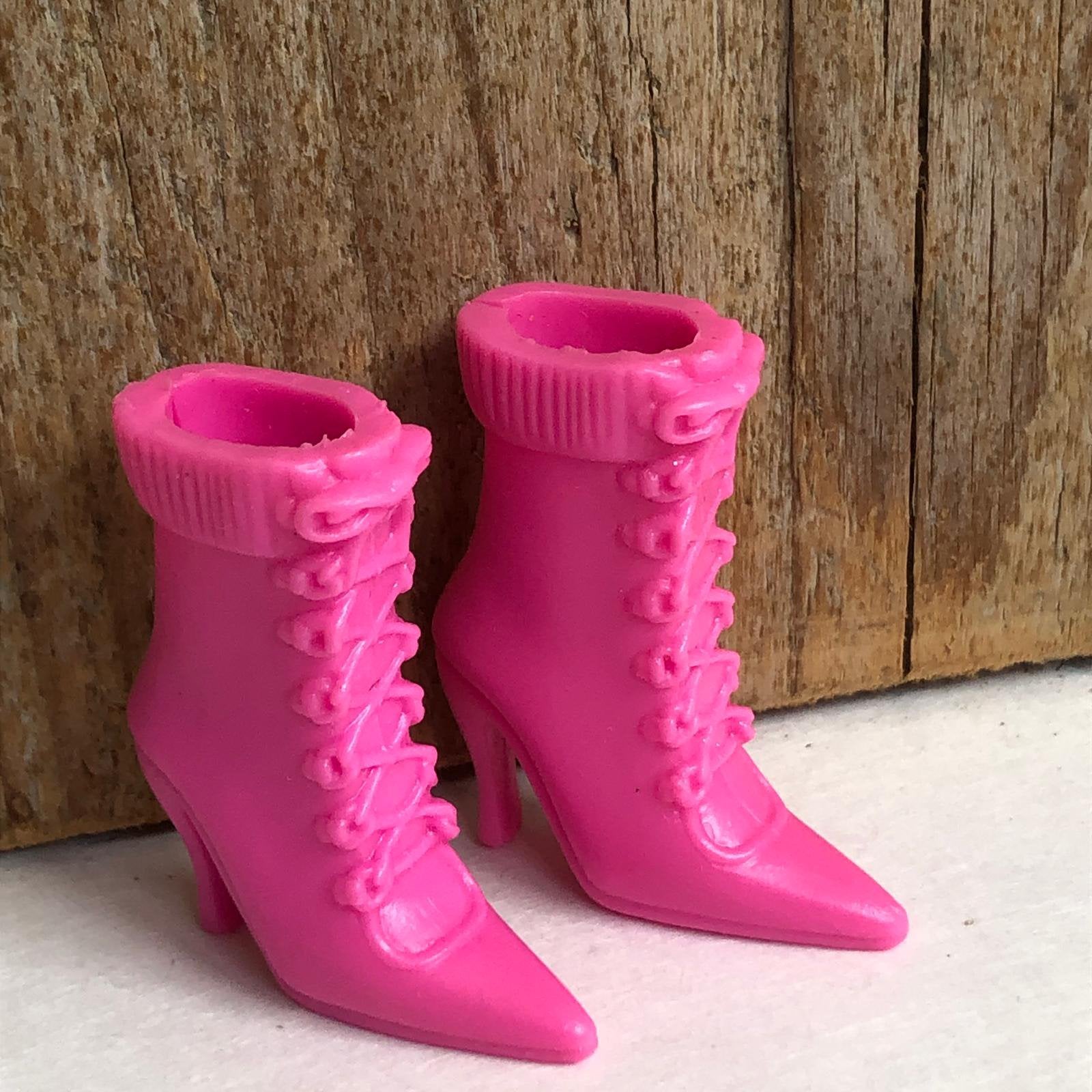 Roze laarzen voor Barbie Sassy, Ophalen of Verzenden, Zo goed als nieuw, Barbie