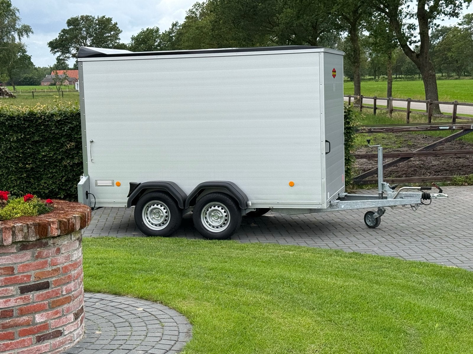 Gesloten Böckmann KT-F3015/200 aluminium in zeer mooie staat, Auto diversen, Ophalen of Verzenden, Zo goed als nieuw