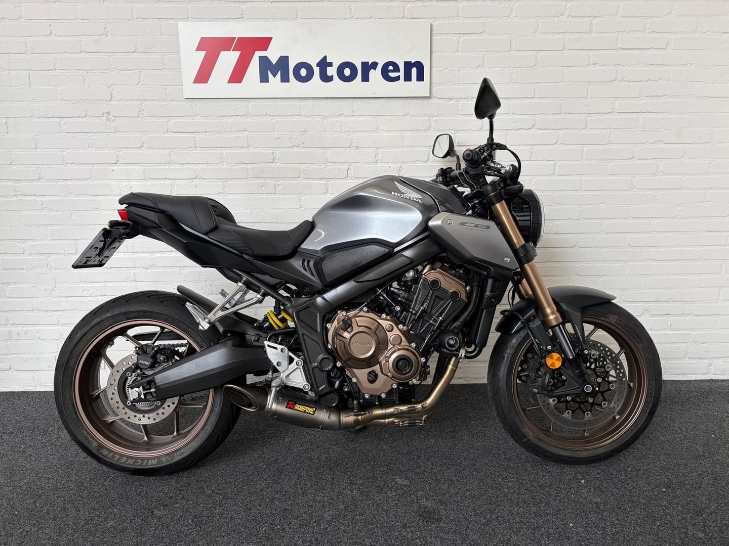 HONDA CB 650 R (bj 2022) 17,669 km, HONDA, 4 cilinders, Bedrijf, Onbekend