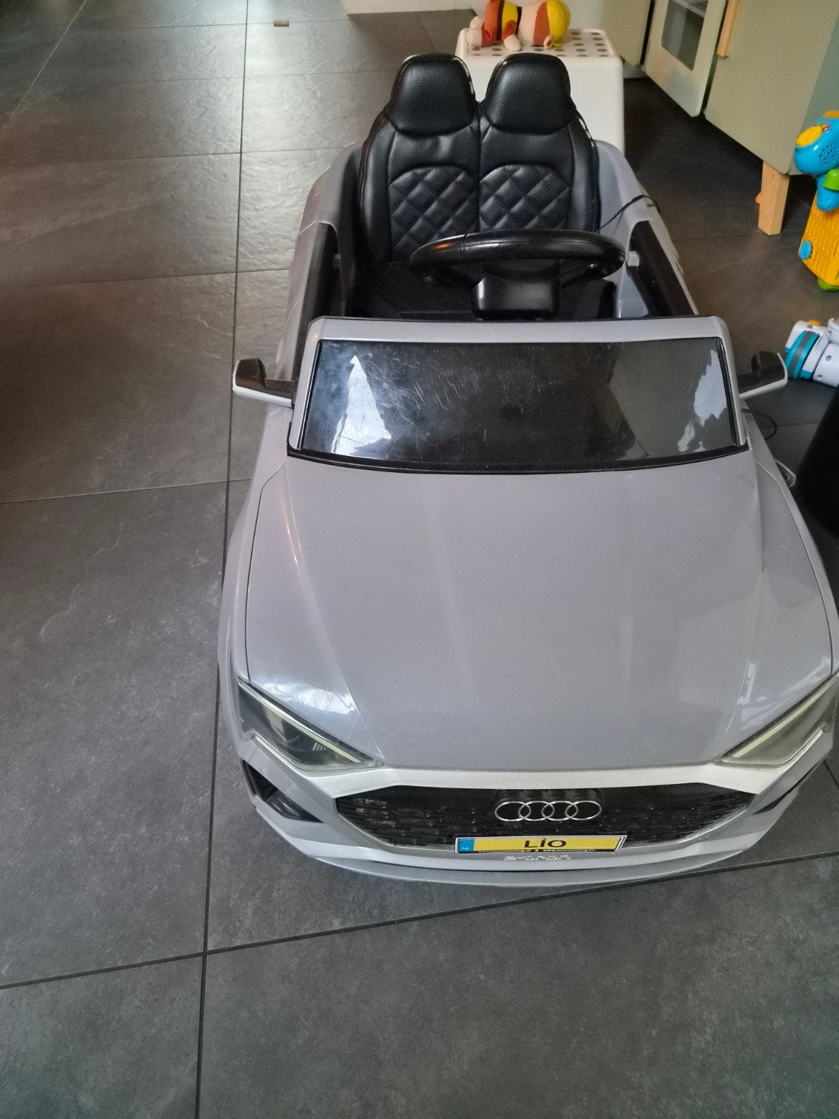 Gebruikte elektrische kinderauto - Audi RSQ8 - accu defect, Kinderen en Baby's, Ophalen, Gebruikt, Overige typen