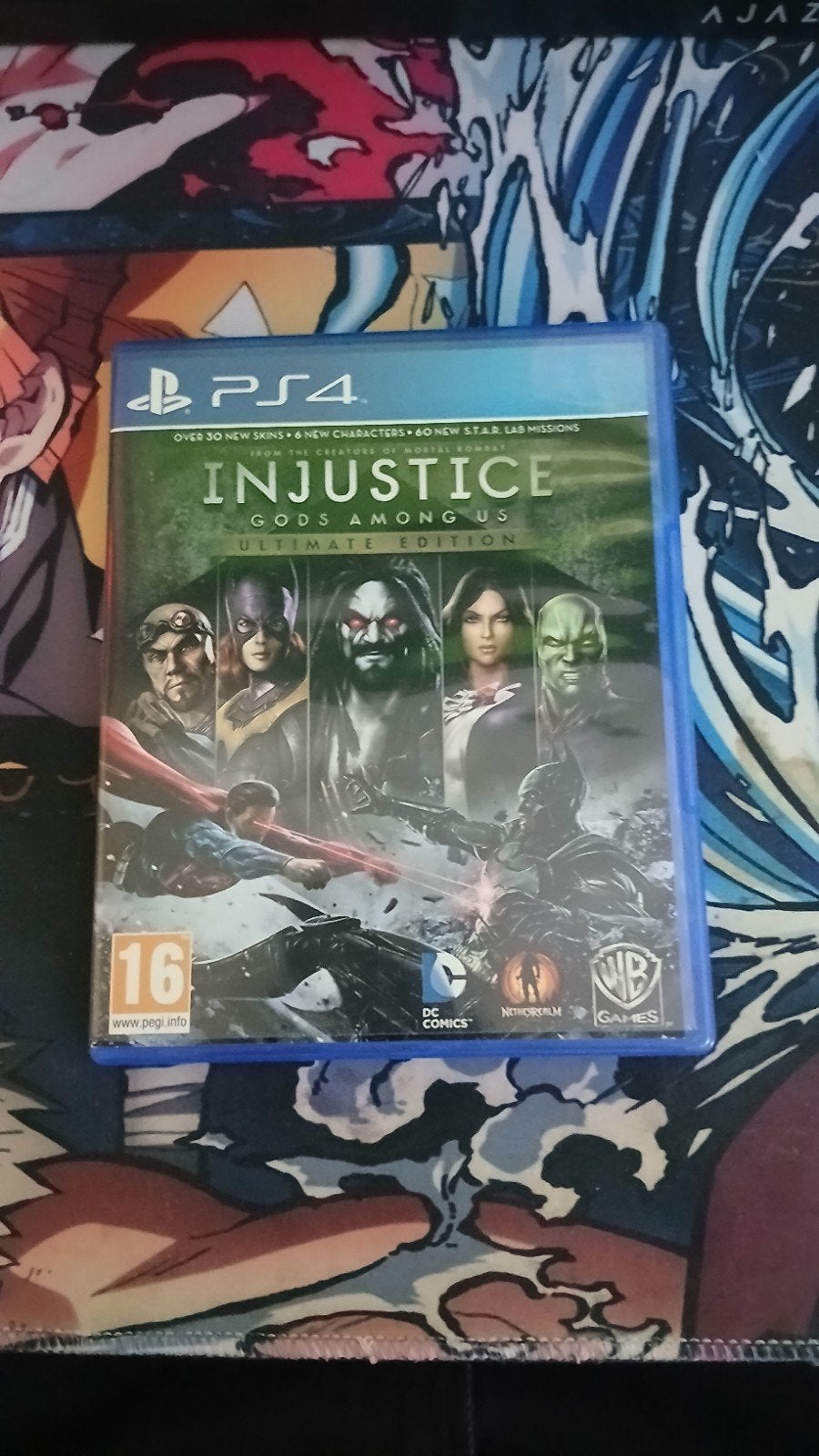 Injustice Ultimate Edition PS4 - Krasvrij en compleet, Ophalen, Vechten, 2 spelers, Zo goed als nieuw