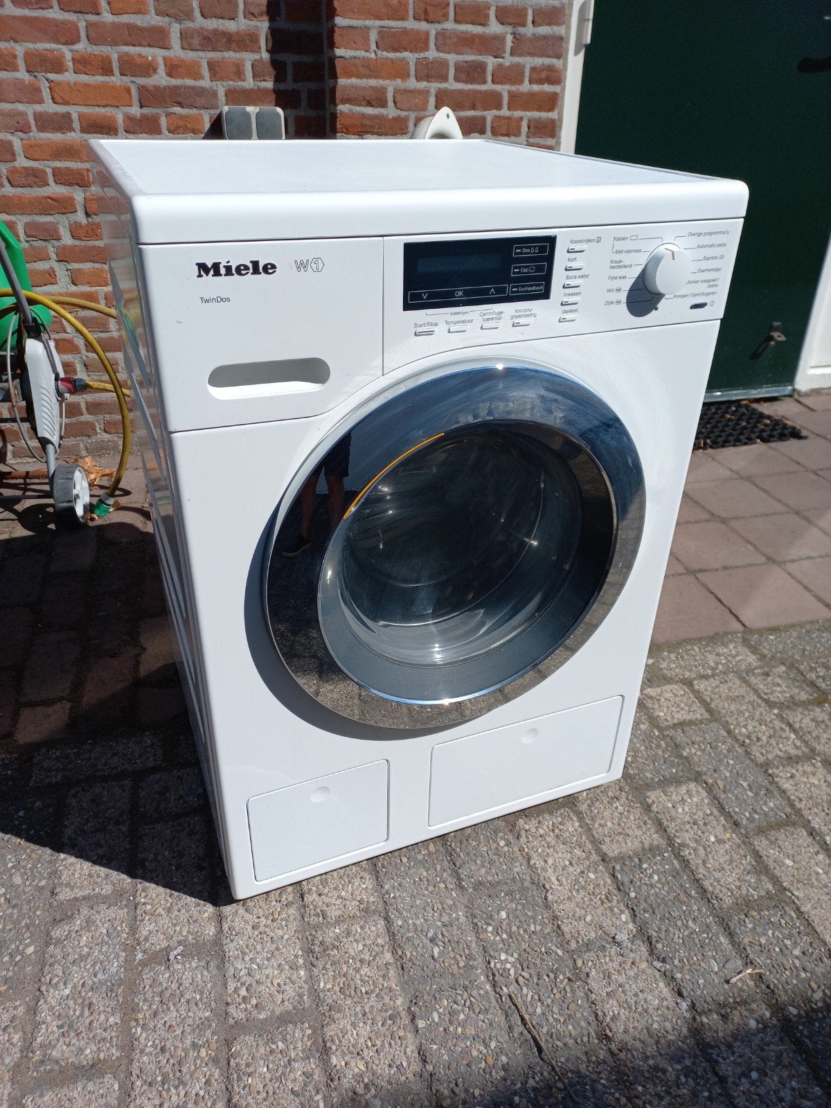 Jonge Miele Twindos wasmachine 1600 toeren, Ophalen, Minder dan 85 cm, 8 tot 10 kg, Energieklasse A of zuiniger