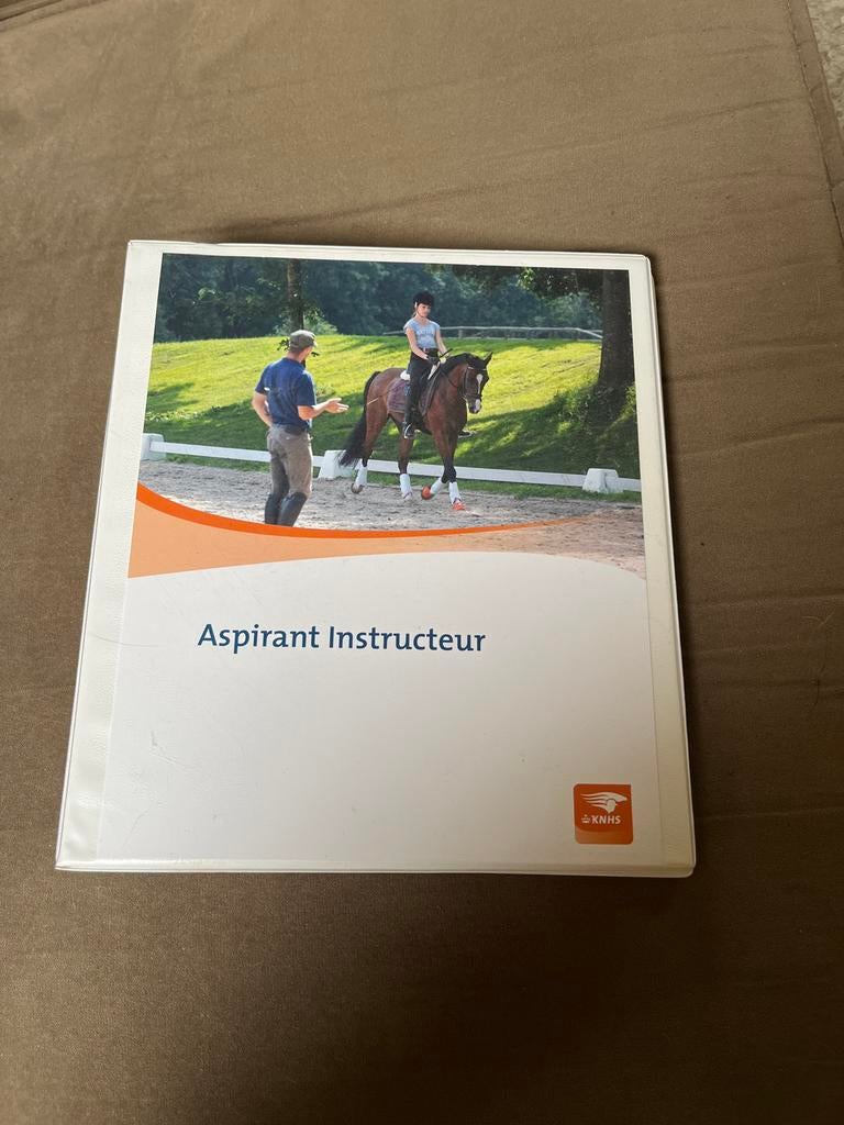 KNHS ORUN 2 Aspirant Instructeur Theoriemap, Ophalen of Verzenden, Zo goed als nieuw, Overige niveaus