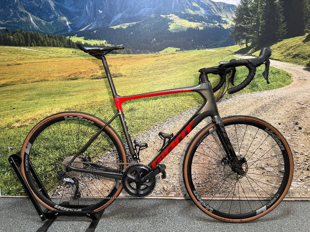 Gebruikte Giant Defy Advanced 1 Disc L Ultegra 2x11 € 1395,-