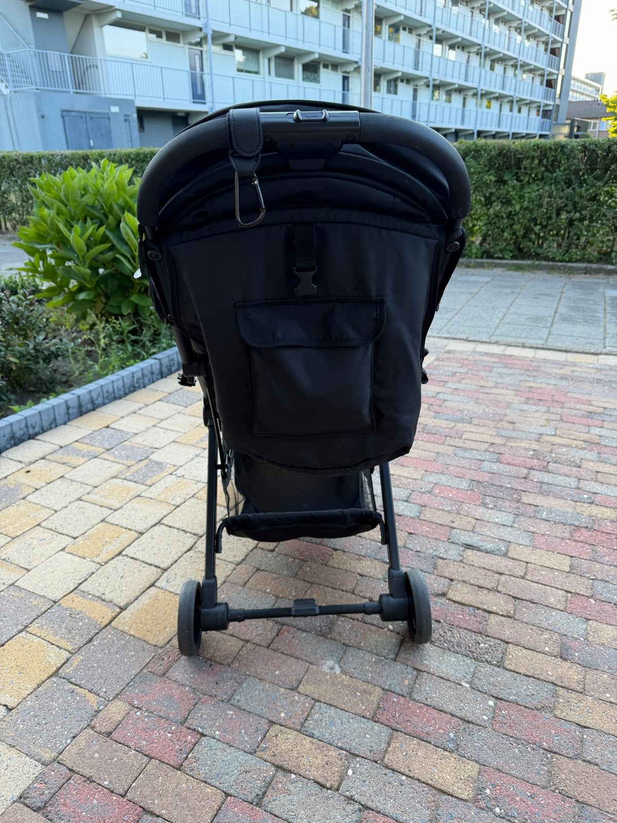 Novi buggy - Slechts 2 maanden oud!, Kinderen en Baby's, Buggy's, Ophalen, Zo goed als nieuw, Overige merken, Verstelbare rugleuning