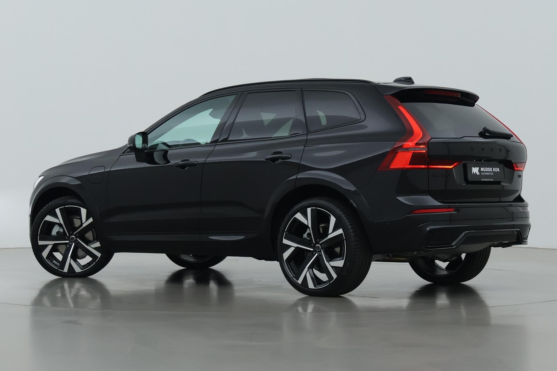 Volvo XC60 T8 Ultra Black Edition | ACC | Panoramadak | 360, Automaat, Gebruikt, Euro 6, 4 cilinders