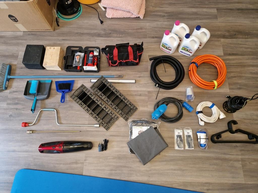 Complete set caravan toebehoren voor in de disselbak., Ophalen of Verzenden, Zo goed als nieuw