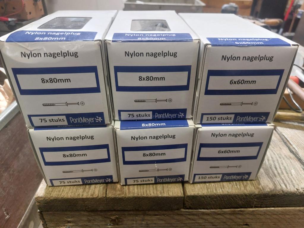 nylon nagelplug, Ophalen of Verzenden