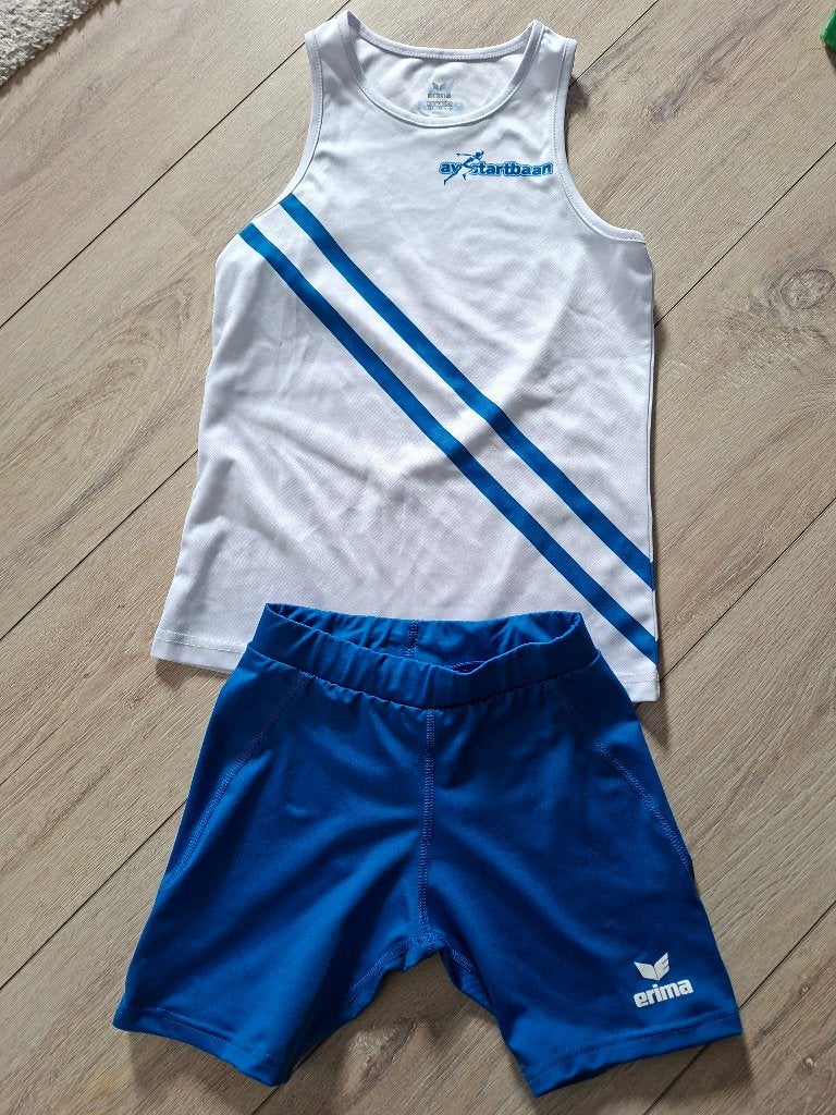 Wedstrijd tenue AV Startbaan (atletiek vereniging), Kinderen en Baby's, Kinderkleding | Maat 152, Ophalen, Zo goed als nieuw, Meisje