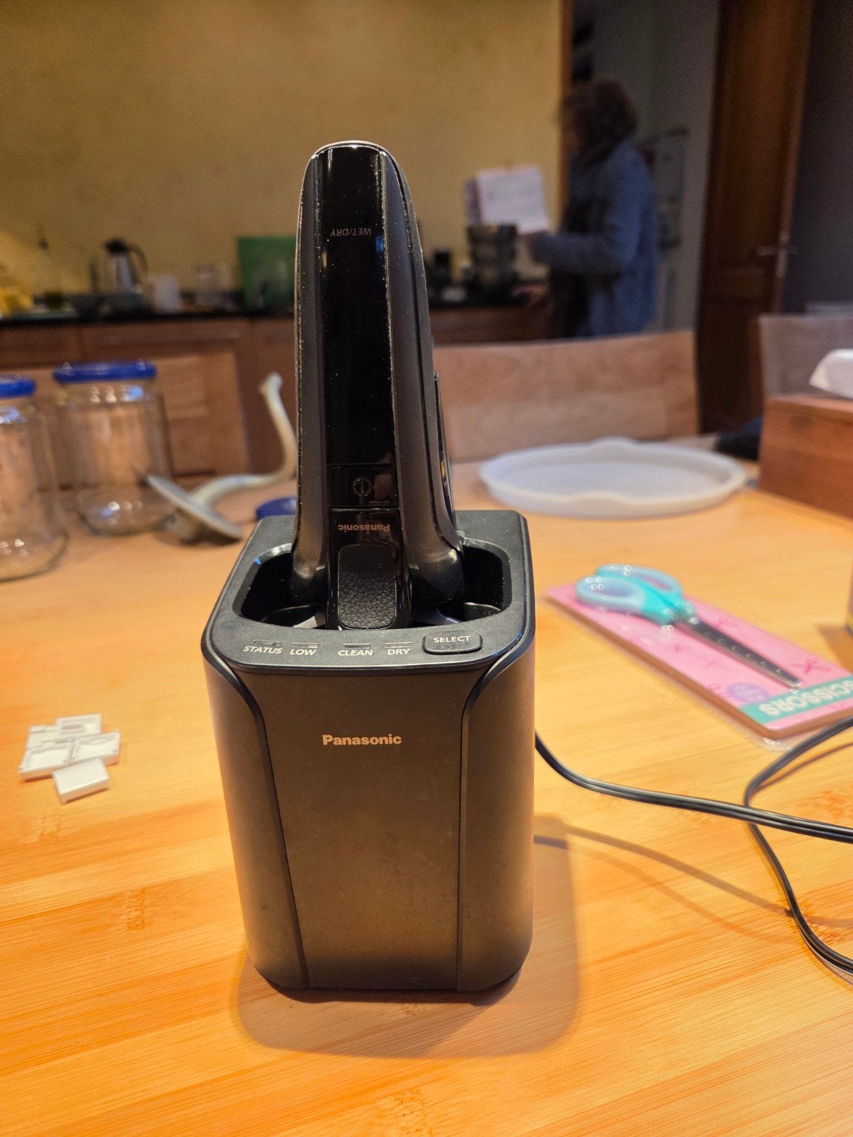 Panasonic ES-LV9U Scheerapparaat met schoonmaakstation, Ophalen of Verzenden, Scheren en Epileren