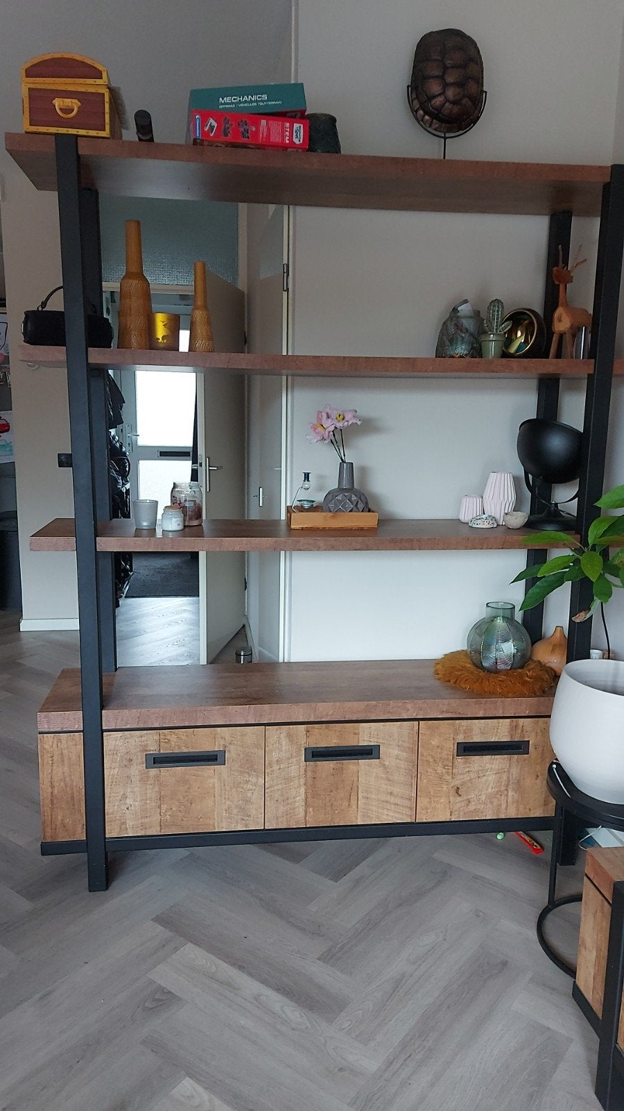 2 kasten van de haco borneo serie, Ophalen, Zo goed als nieuw, 25 tot 50 cm, 150 tot 200 cm