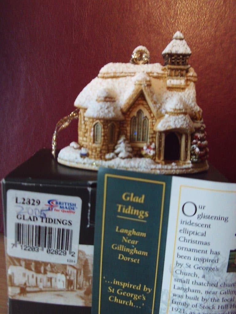 Lilliput Lane - Glad Tidings - kerstboomornament in doos, Ophalen of Verzenden, Nieuw, Overige typen