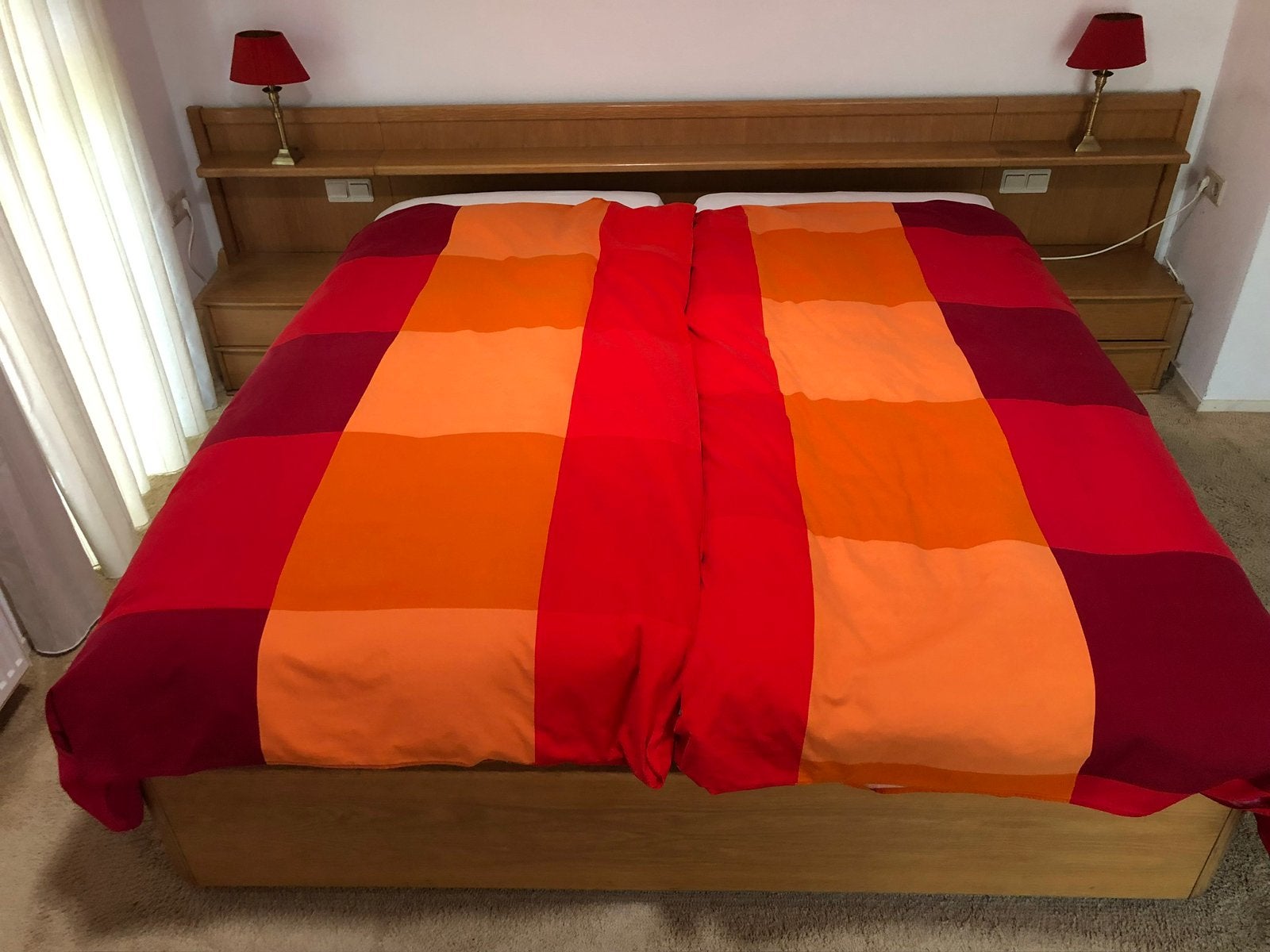 Boxspring in houtenframe  ,met. Mline  boxspringmatrassen, Ophalen, Zo goed als nieuw, Tweepersoons