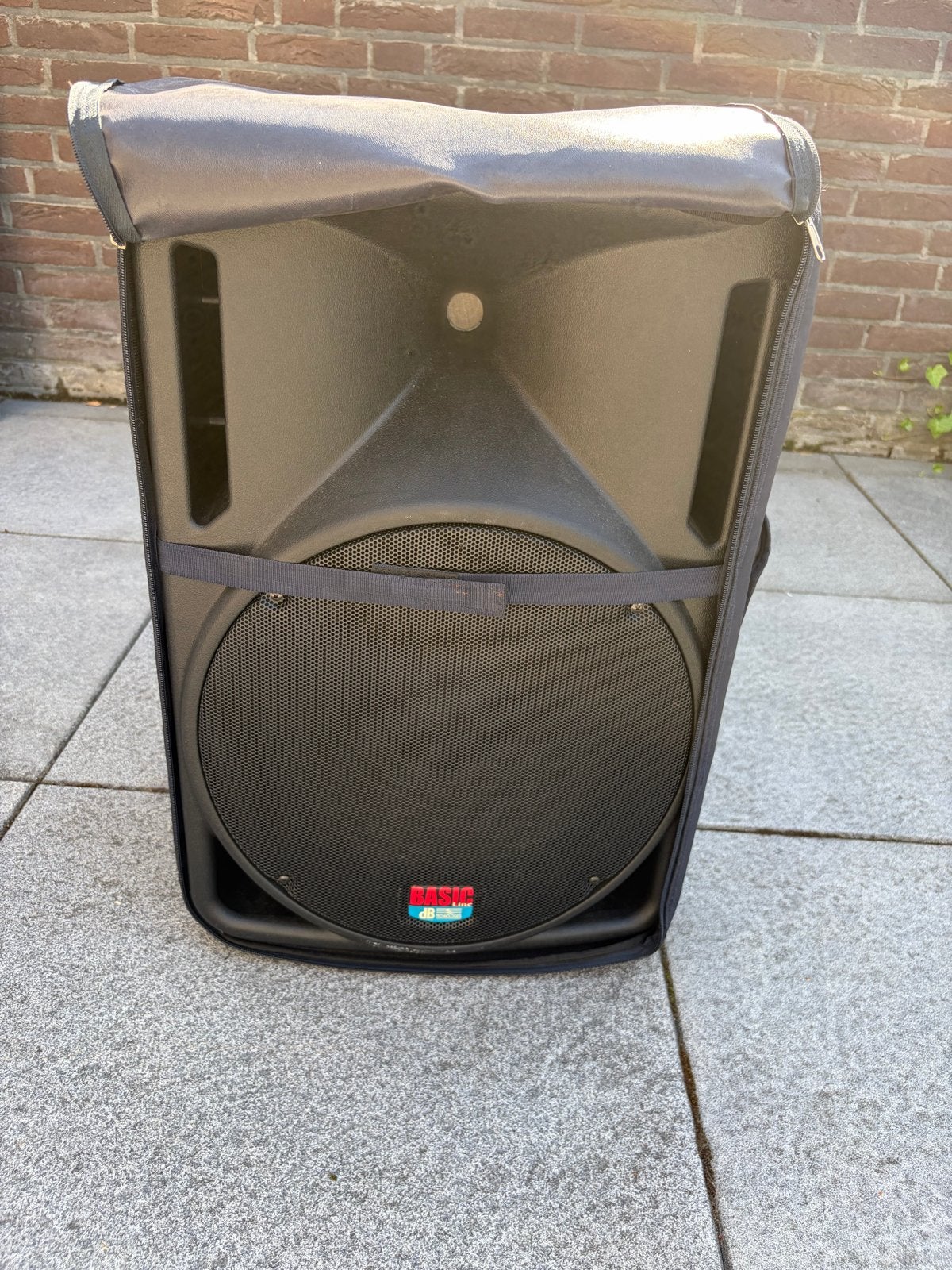 DB Technologies Basic 200 Actieve Speaker met Hoes, Gebruikt, Party speaker, Geschikt voor surround/home cinema, Ophalen