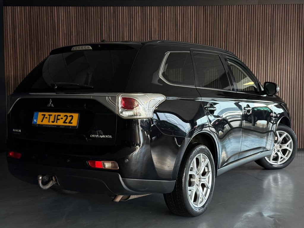 Mitsubishi Outlander 2.0 Intense AUTOMAAT/NAP/TREKHAAK/CRUIS, Auto's, Mitsubishi, Stof, Zwart, 4 cilinders, 150 pk