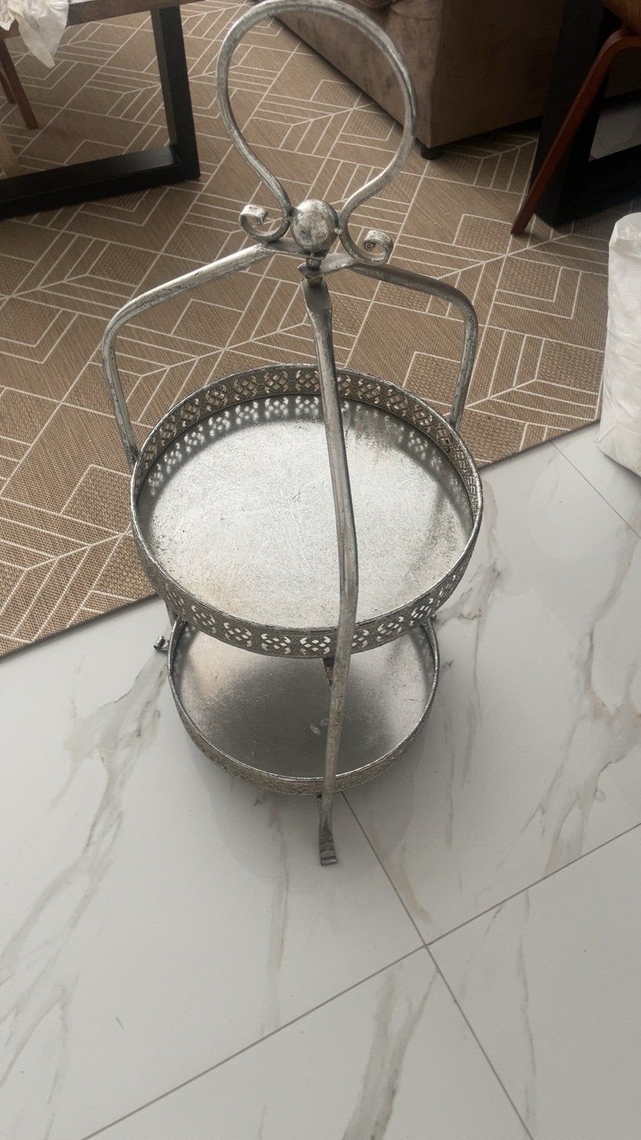 Zilverkleurige etagere met 2 lagen, Vintage, Gebruikt, Ophalen of Verzenden, Metaal
