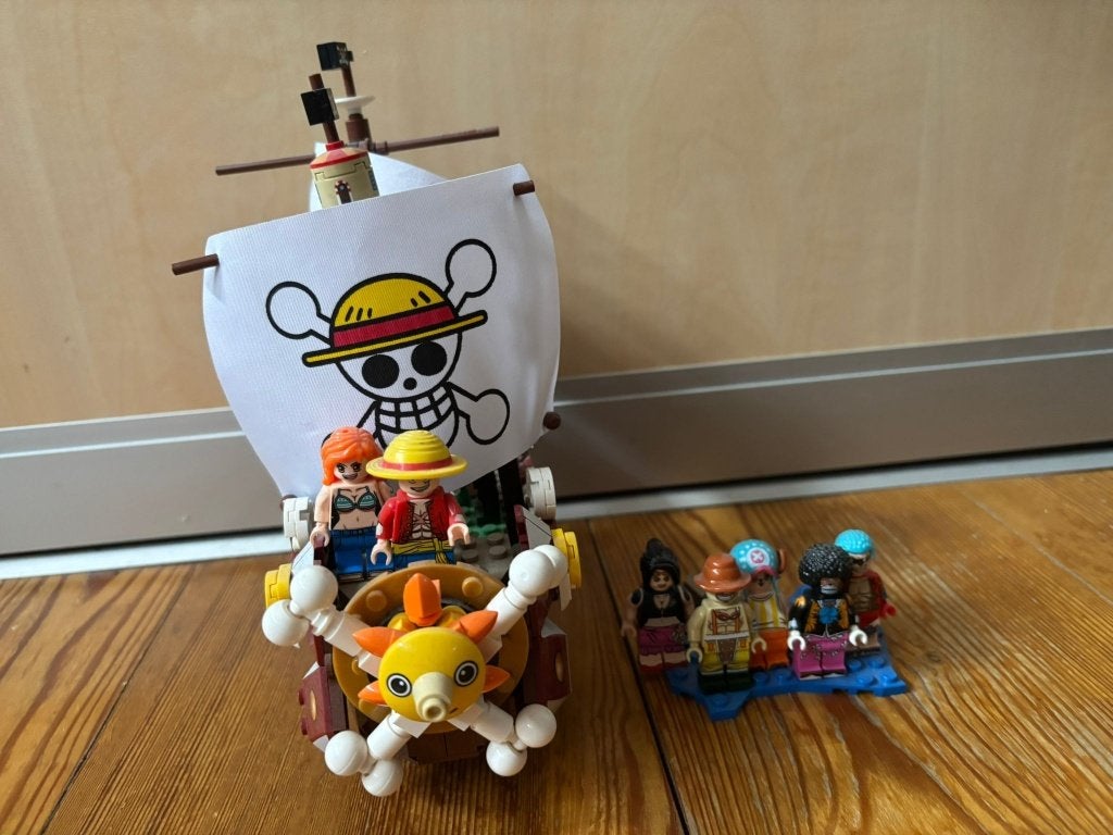 One Piece bouwstenen set - Thousand Sunny met figuren, Ophalen of Verzenden, Gebruikt