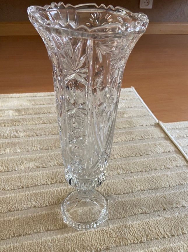 2 kristallen vazen. 33 cm zo goed als nieuw, Ophalen of Verzenden