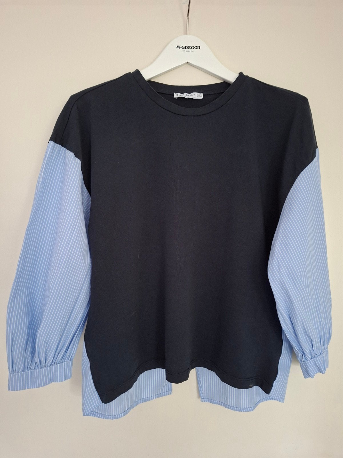 Stradivarius blauwe blouse met open rug - Maat S, Kleding | Dames, Blouses en Tunieken, Blauw, Ophalen of Verzenden, Maat 36 (S)