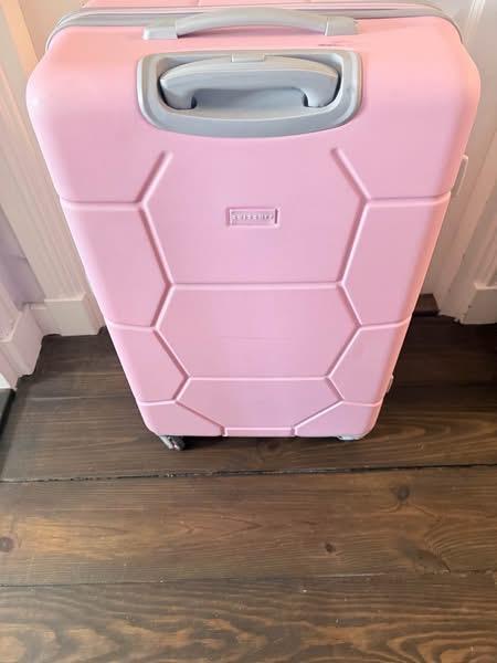 Suitsuit 76 cmRoze koffer met wieltjes en slot, Sieraden, Tassen en Uiterlijk, Koffers, 60 tot 70 cm, Hard kunststof, Slot, Ophalen of Verzenden