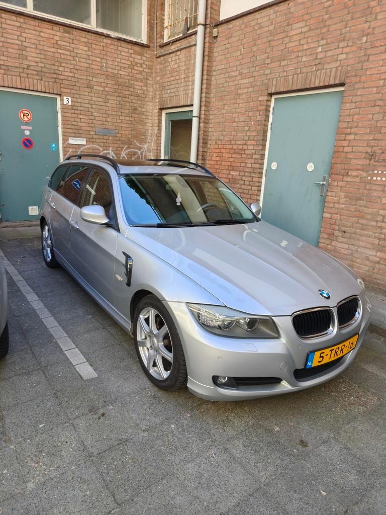MOET WEG!! BMW 3-Serie 318i | HIGH EXECUTIVE I, Automaat, 1995 cc, Zwart, 1435 kg