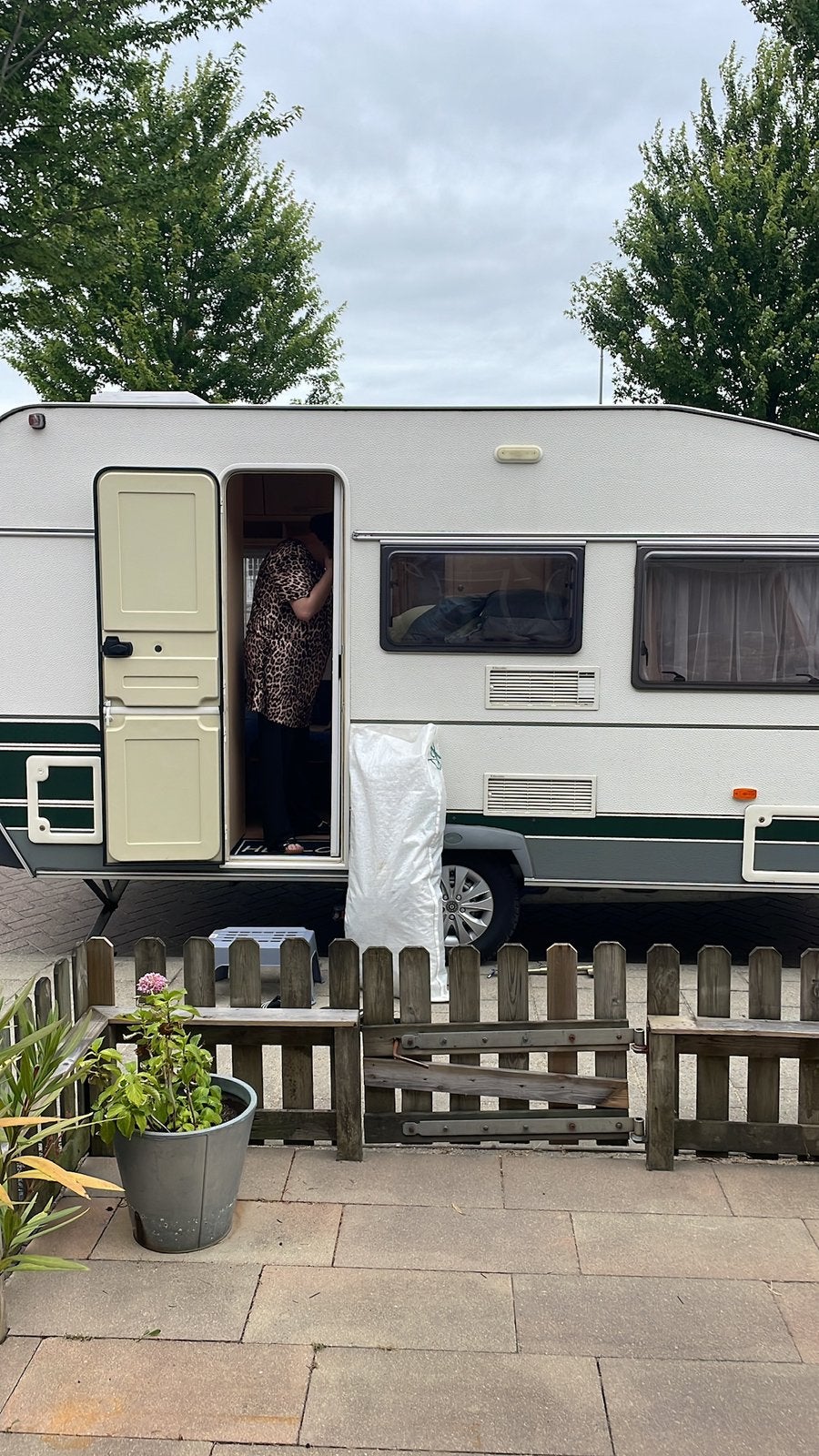Chateau Calista bouwjaar 2000, Caravans en Kamperen, Caravans, Treinzit, Particulier, Vast bed, Chateau