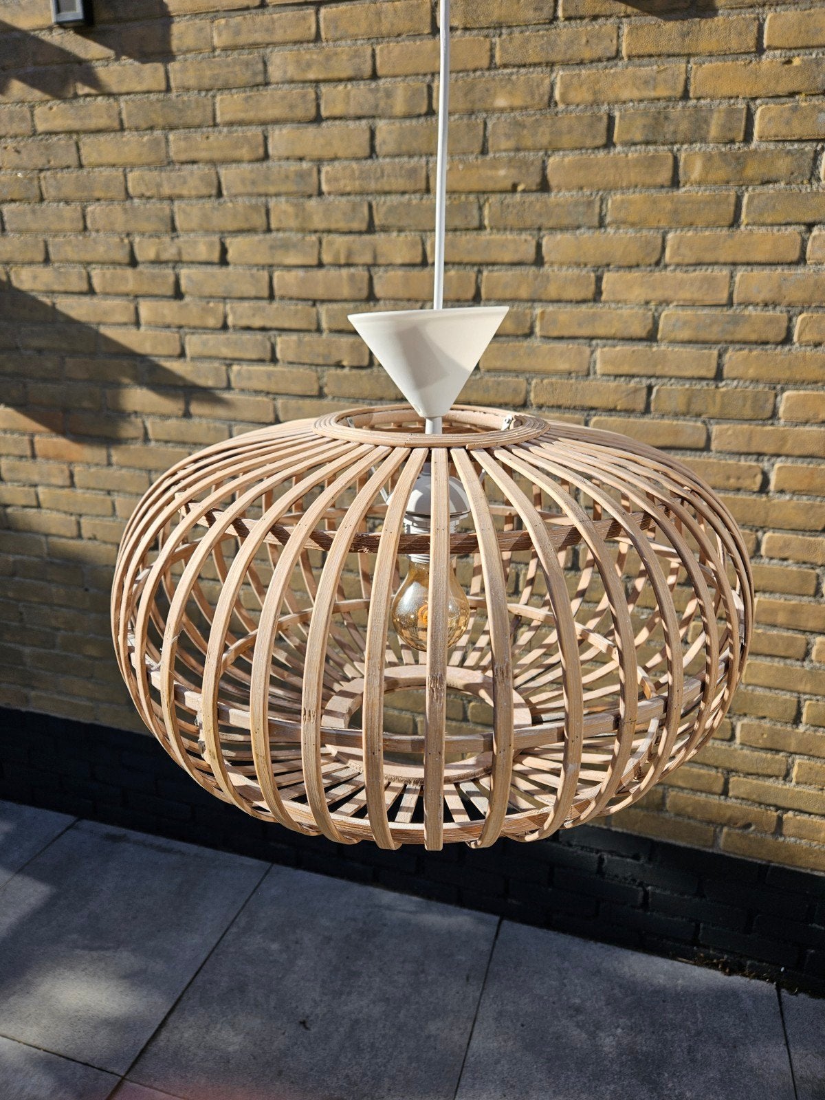 Rotan hanglamp / plafondlamp lichtbruin met wit riet/ rotan, Huis en Inrichting, Ophalen of Verzenden, Zo goed als nieuw, Hout