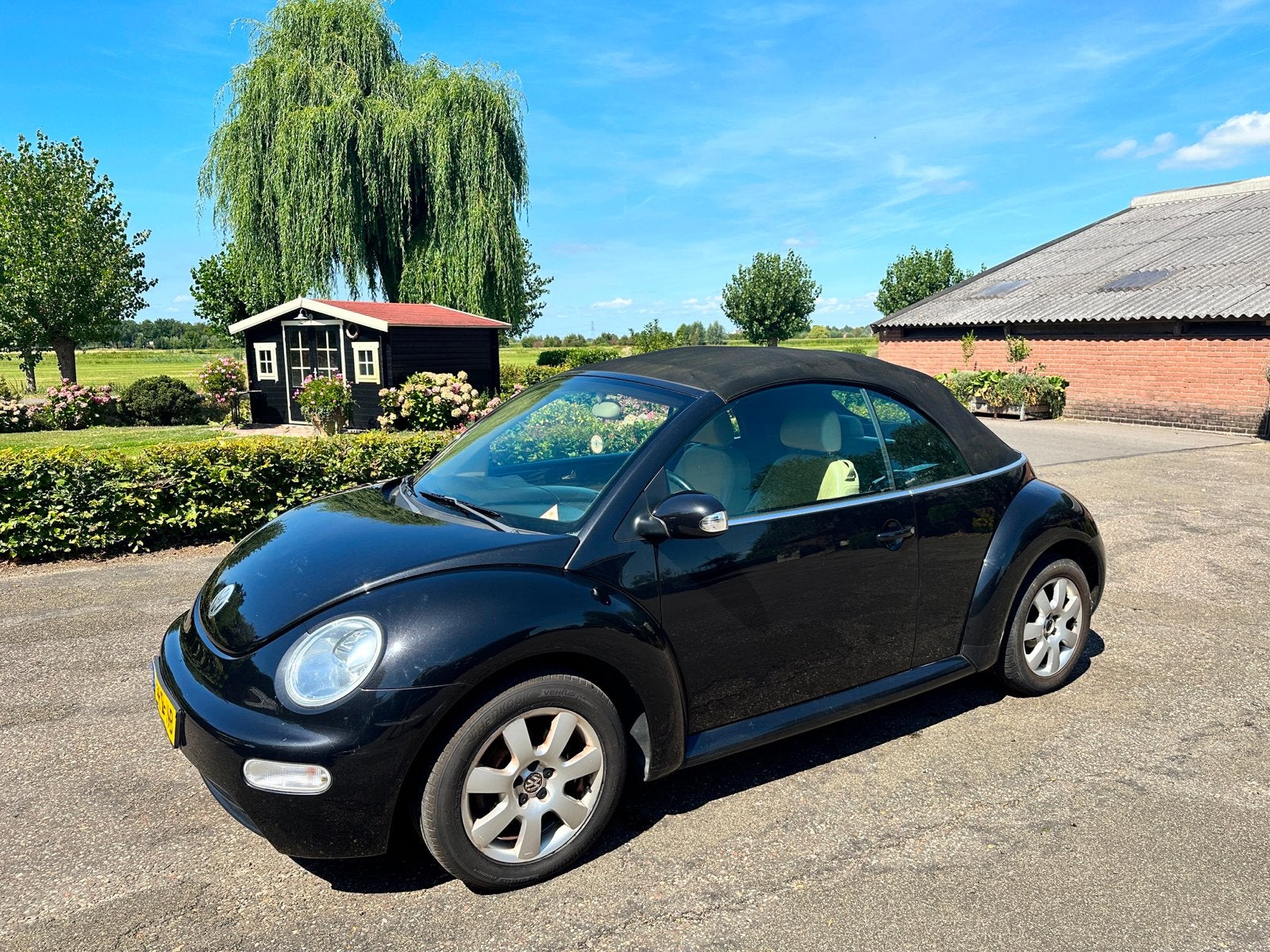 Volkswagen Beetle (Kever) 1.6 Cabriolet 75KW 2005 Zwart, Auto's, Beetle (Kever), 4 cilinders, Cabriolet, 4 stoelen