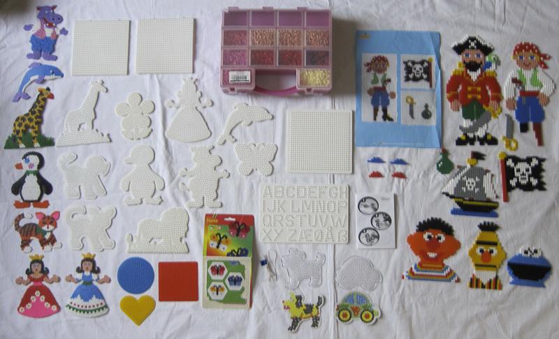 Hama strijkkralen grondplaten + kralen + voorbeelden + Ikea, Kinderen en Baby's, Speelgoed | Educatief en Creatief, Ophalen, Zo goed als nieuw