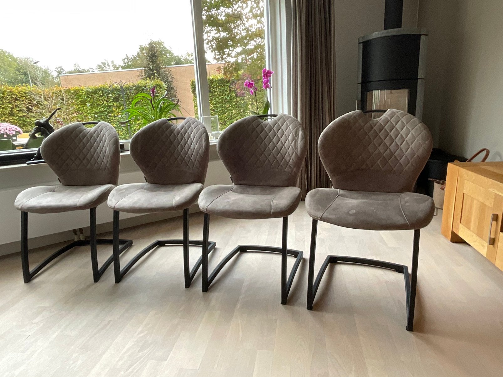 4 Eetkamerstoelen, Ophalen, Bruin, Zo goed als nieuw, Vier