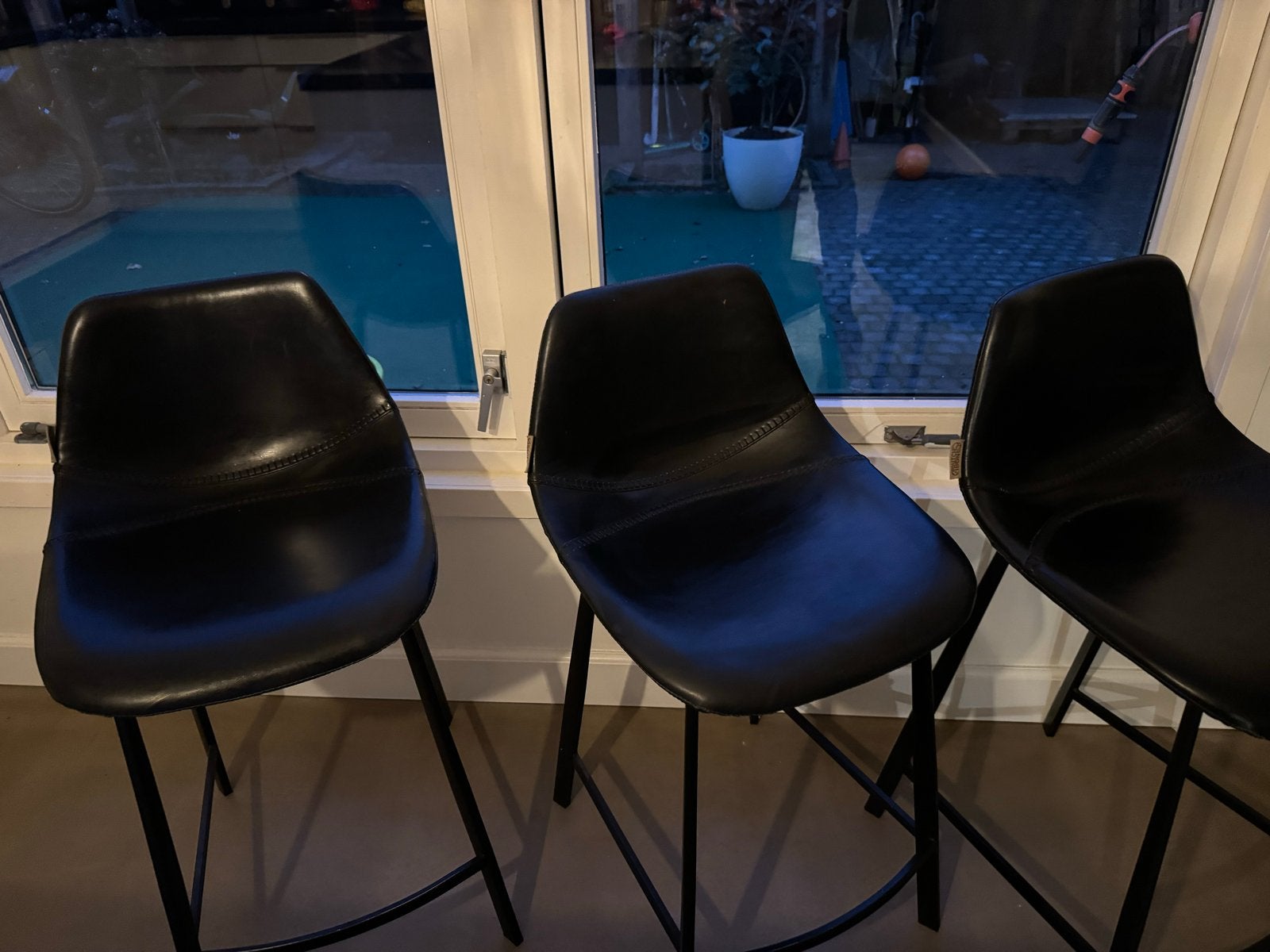 3x Dutchbone Franky Counter barkruk (65 cm zithoogte), Ophalen, Met voetsteun, 60 tot 90 cm, Zo goed als nieuw