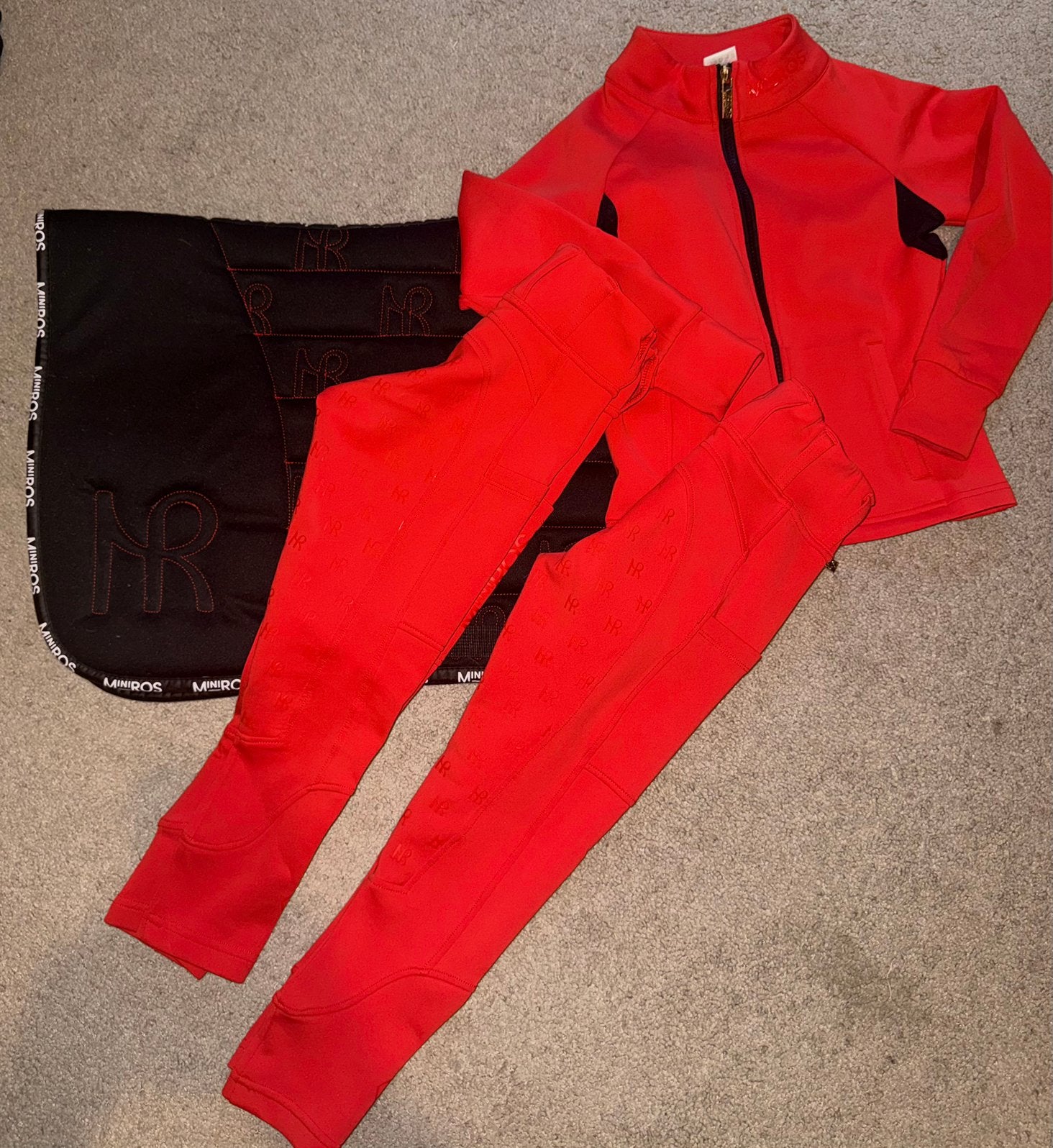 Mrs. Ros set pony, Dieren en Toebehoren, Verzenden, Zo goed als nieuw, Bovenkleding