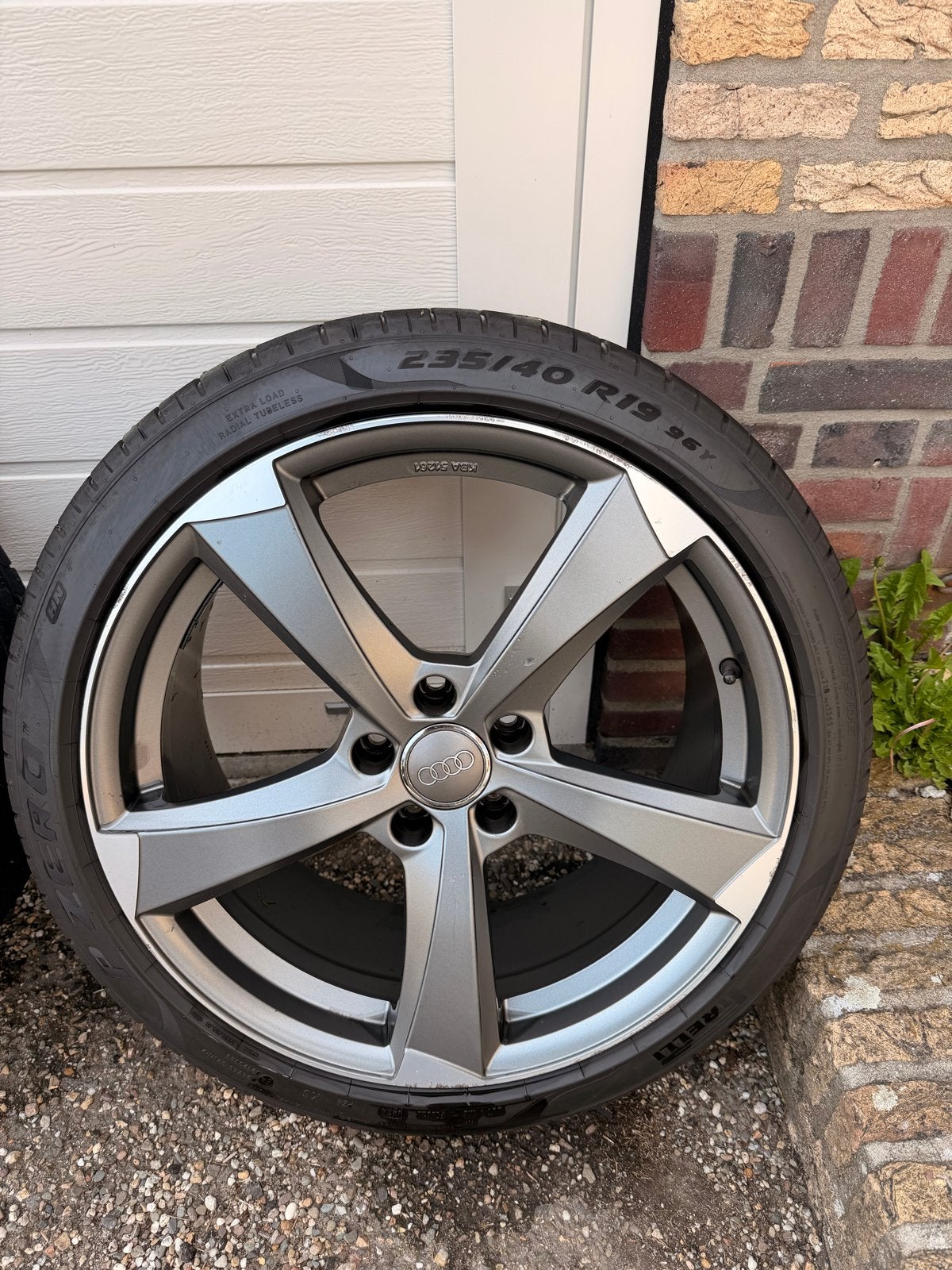 4x Audi velgen met zomerbanden (2x Michelin, 2x Pirelli), Gebruikt, Banden en Velgen, 235 mm, Personenwagen