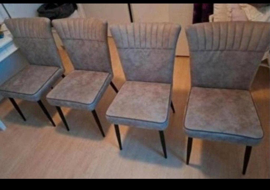 4 eetkamer stoelen. Grijs., Ophalen, Zo goed als nieuw, Grijs, Vier