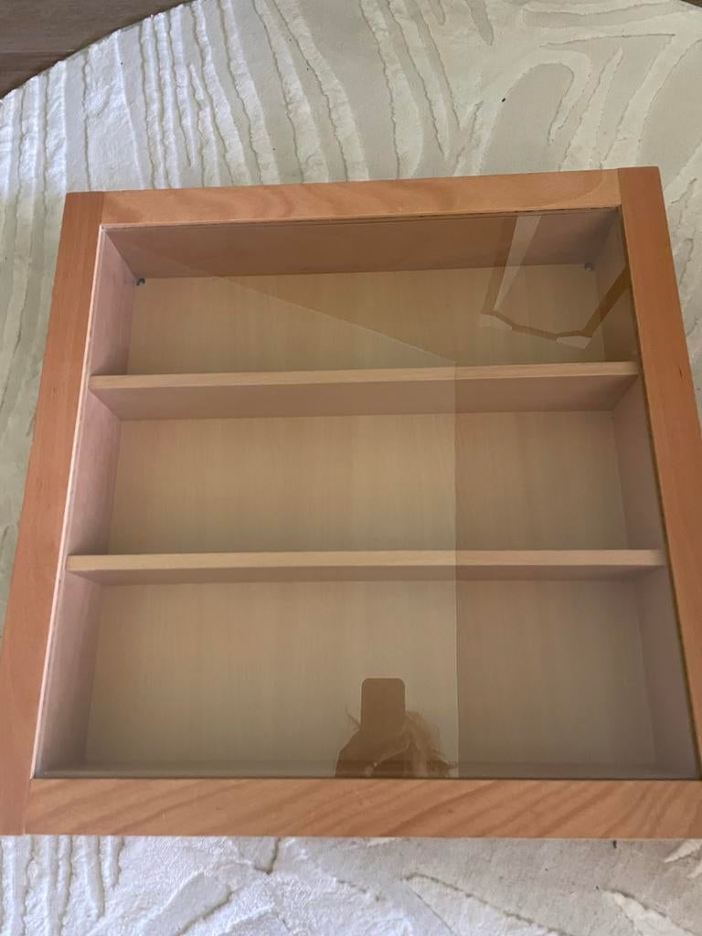 Houten Vitrinekast 60x60x10 cm - Wandmontage, Ophalen, 50 tot 100 cm, Zo goed als nieuw, Minder dan 25 cm
