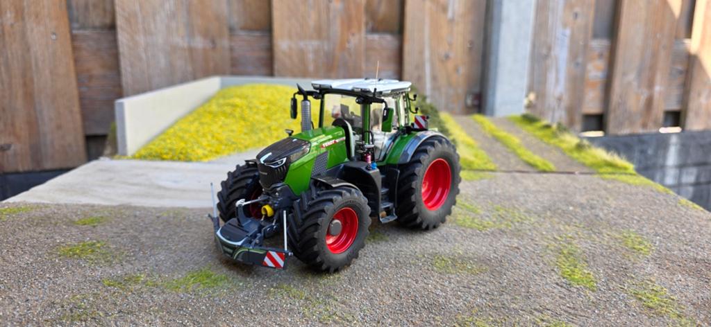 Verbouwde Fendt 832 Vario 1:32, Ophalen of Verzenden, Nieuw, Tractor of Landbouw, Overige merken